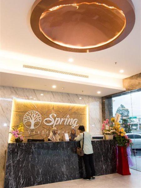 Spring Season Hotel Muar Exteriör bild